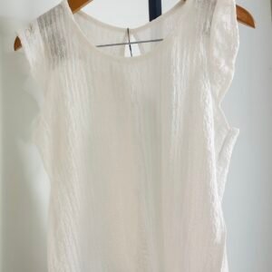 Blusa blanca delicada